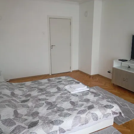 за гости Nik Apartment *